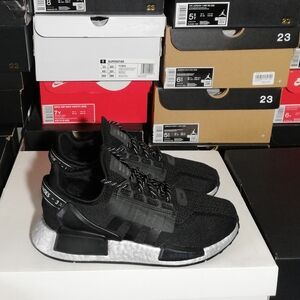 ADIDAS NMD_R1 2 WOMEN'S US SIZE 7.5 BLACK/PLATINUM ALMOST NEW WORE 3 TIM…